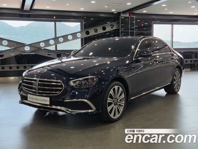 Mercedes-Benz E-Class 2023