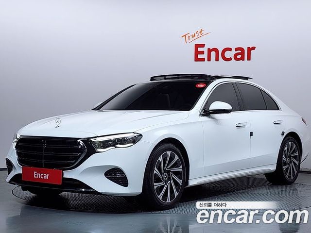 Mercedes-Benz E-Class 2024