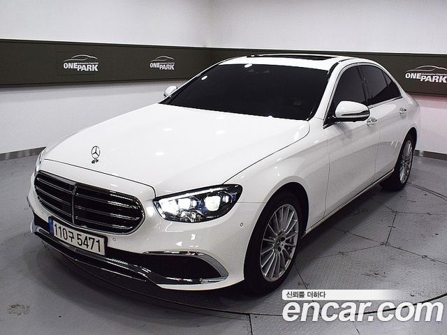 Mercedes-Benz E-Class 2022