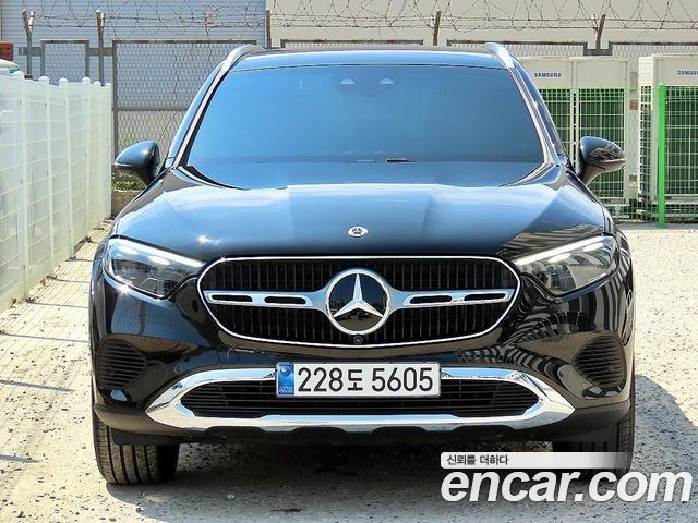 Mercedes-Benz GLC 2025