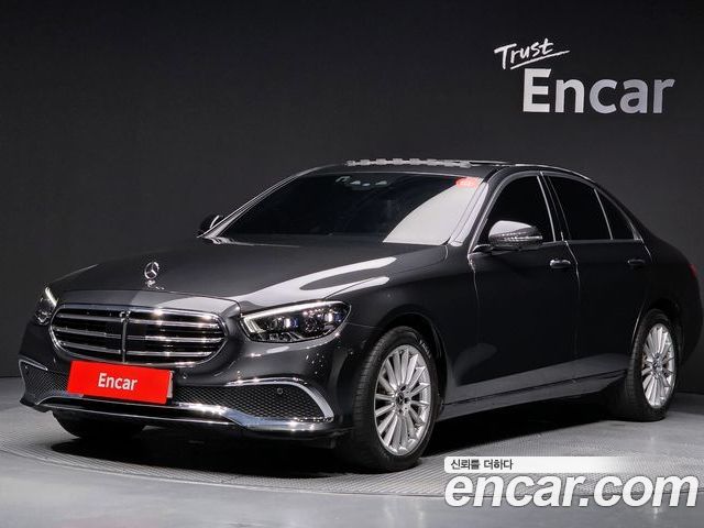 Mercedes-Benz E-Class 2022