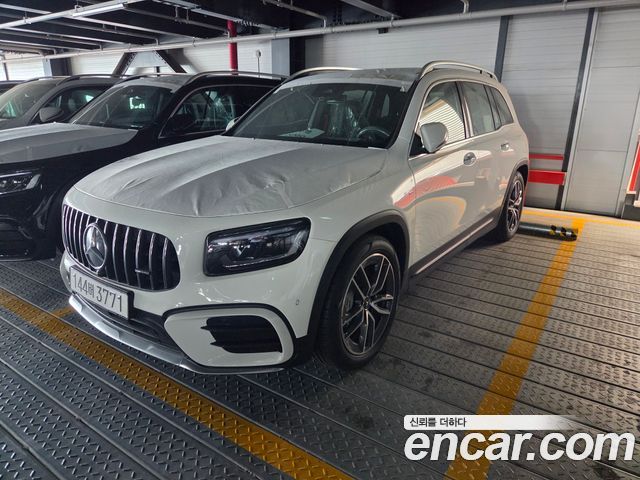 Mercedes-Benz GLB 2025