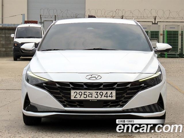 Hyundai Avante 2022–2027