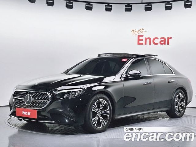 Mercedes-Benz E-Class 2024