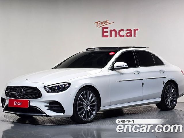 Mercedes-Benz E-Class 2022