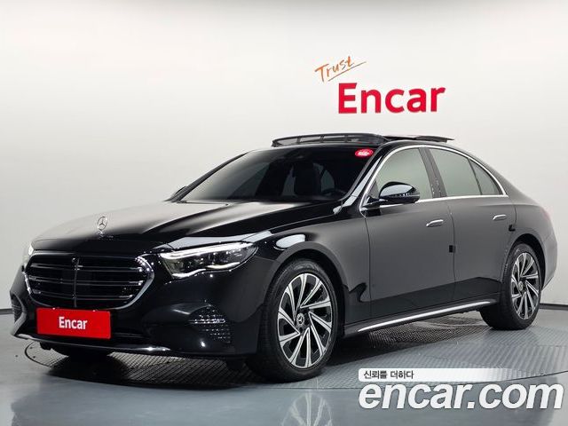Mercedes-Benz E-Class 2024