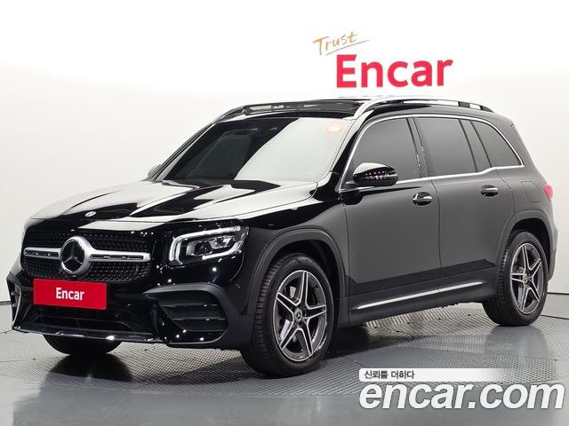 Mercedes-Benz GLB 2023