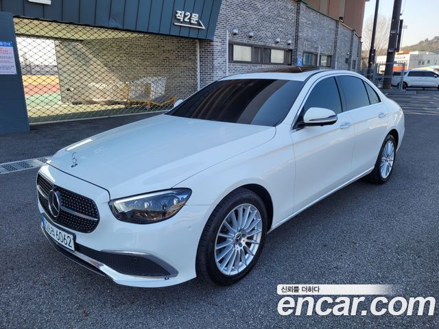 Mercedes-Benz E-Class 2022