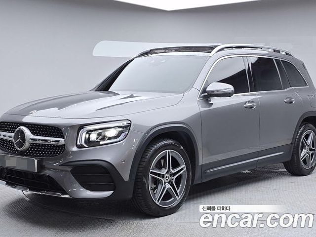 Mercedes-Benz GLB 2023