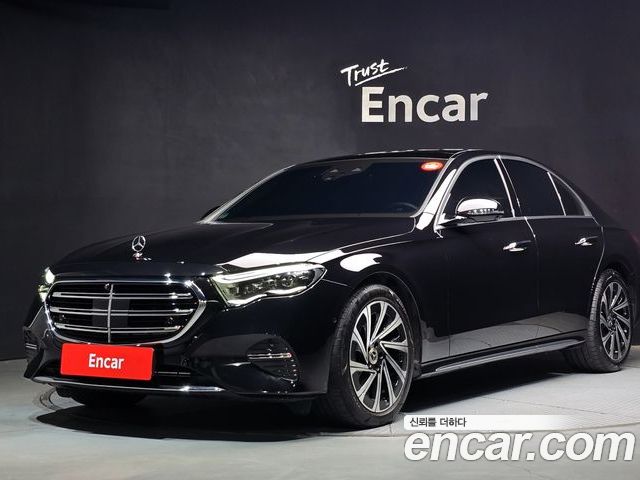Mercedes-Benz E-Class 2024