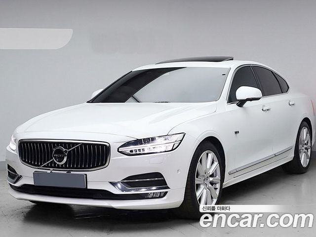 Volvo S60 2023