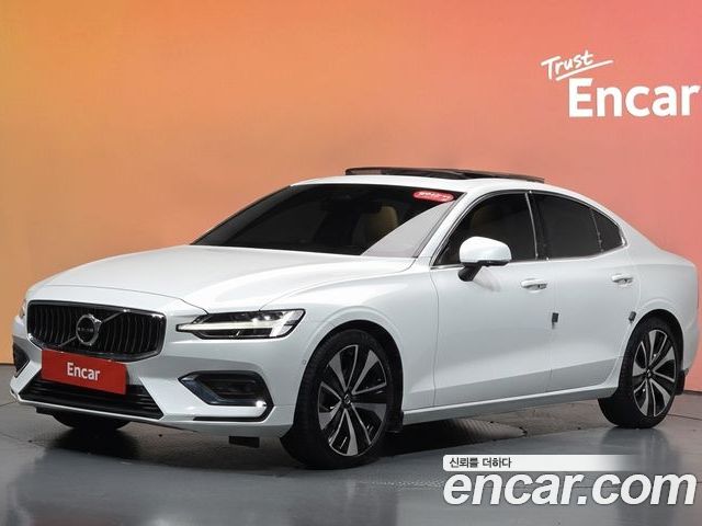 Volvo S60 2023