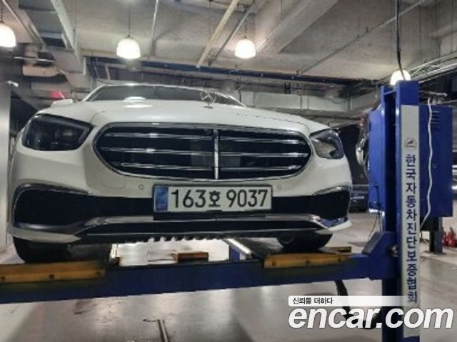 Mercedes-Benz E-Class 2023