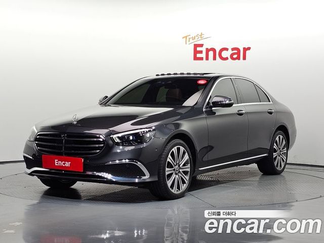 Mercedes-Benz E-Class 2023