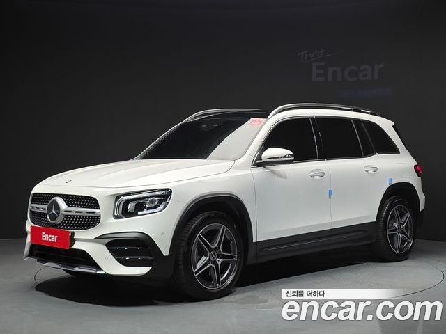 Mercedes-Benz GLB 2023