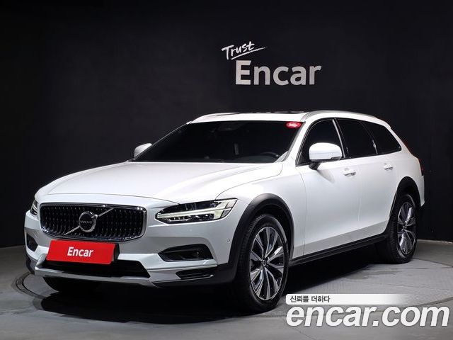 Volvo V90 2023