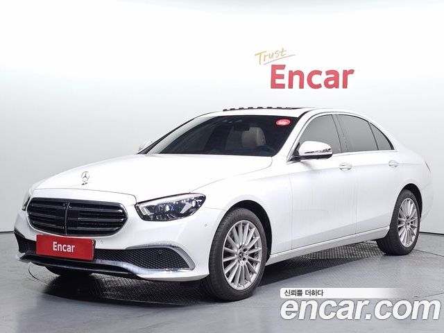 Mercedes-Benz E-Class 2022
