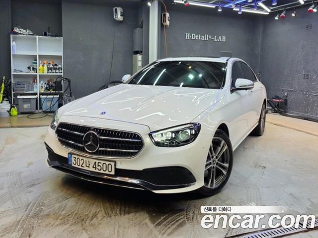 Mercedes-Benz E-Class 2022