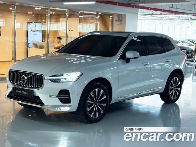Volvo XC60 2025