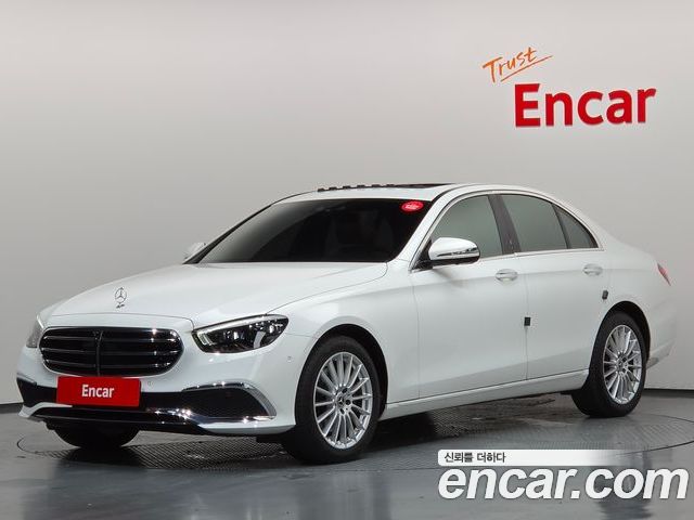 Mercedes-Benz E-Class 2022