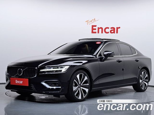 Volvo S60 2023