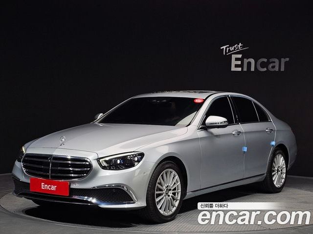 Mercedes-Benz E-Class 2022