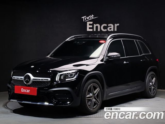 Mercedes-Benz GLB 2023
