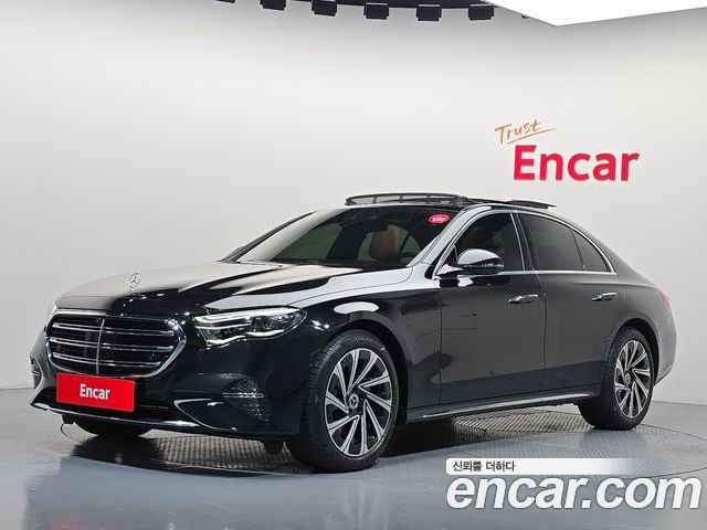 Mercedes-Benz E-Class 2024