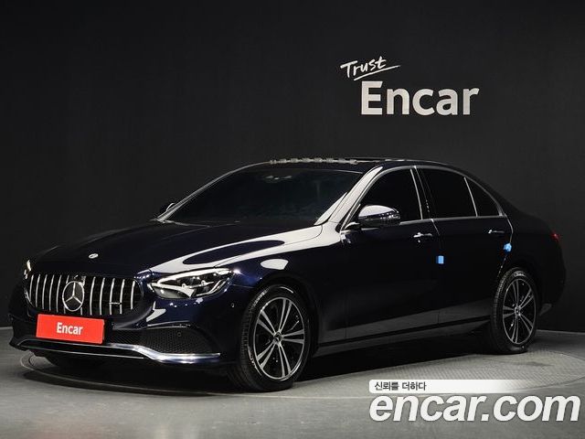 Mercedes-Benz E-Class 2022