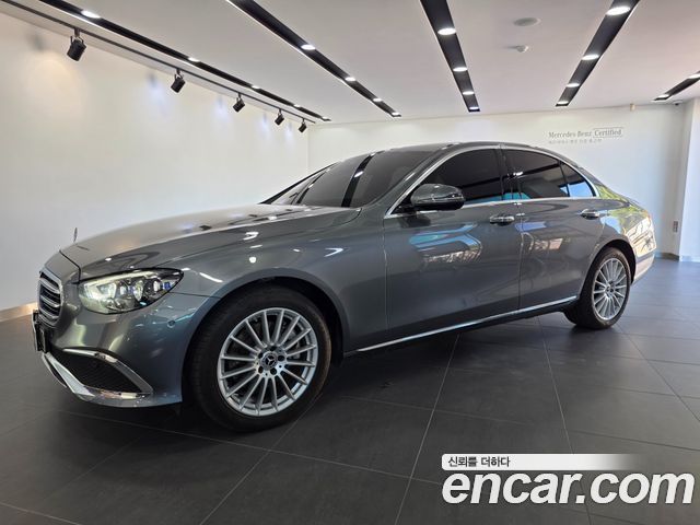 Mercedes-Benz E-Class 2022