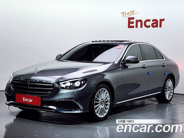 Mercedes-Benz E-Class 2022