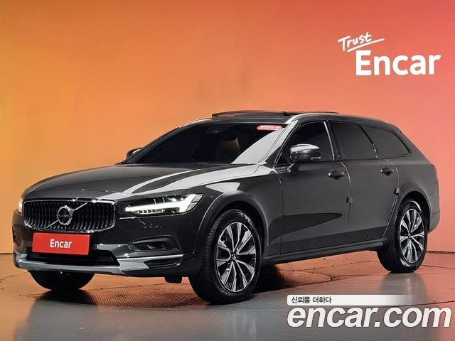 Volvo V90 2024