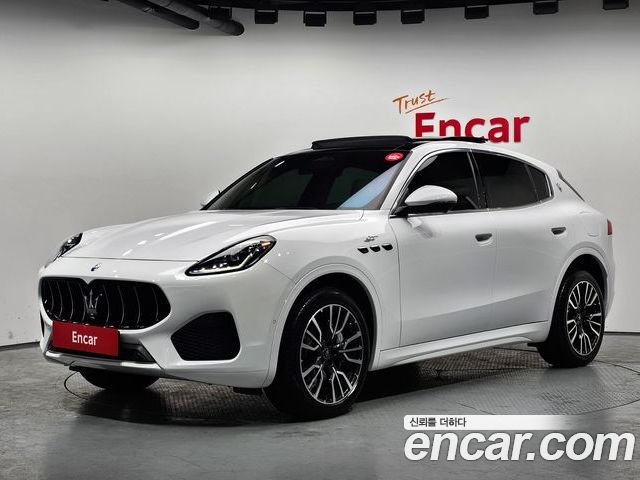 Maserati Grecale 2023