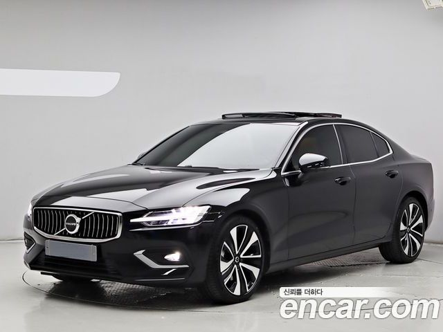 Volvo S60 2023