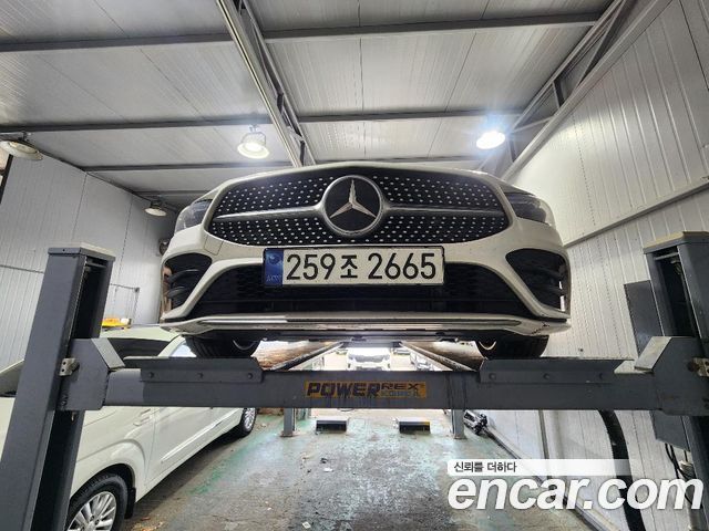 Mercedes-Benz CLA 2023