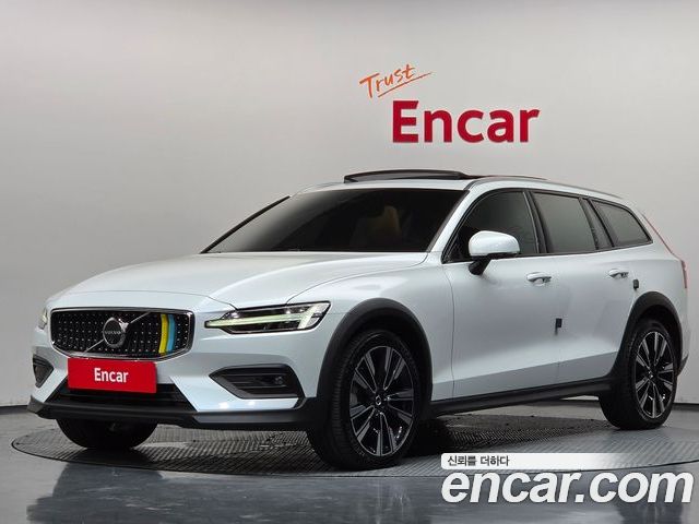 Volvo V60 2024