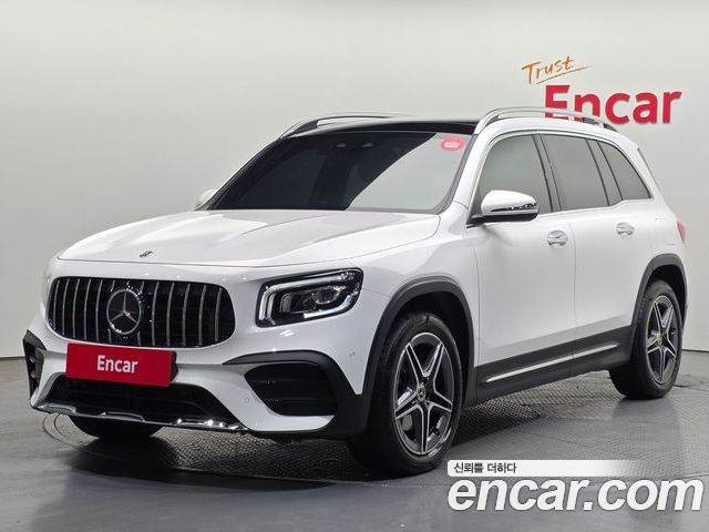 Mercedes-Benz GLB 2023