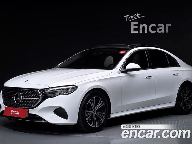 Mercedes-Benz E-Class 2024