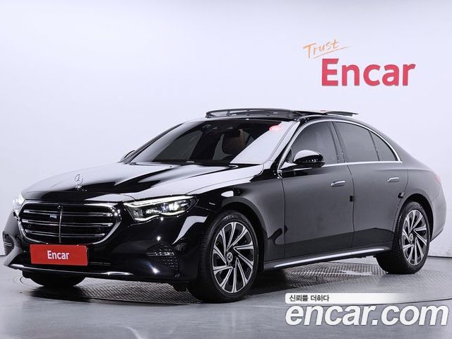 Mercedes-Benz E-Class 2024