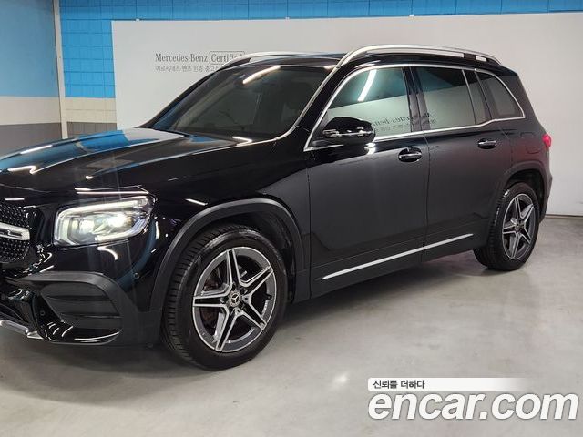 Mercedes-Benz GLB 2023