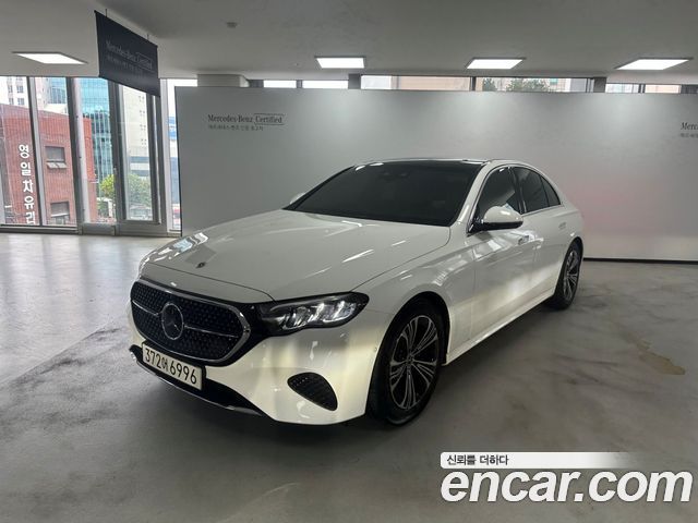 Mercedes-Benz E-Class 2024