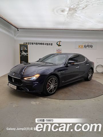 Maserati Ghibli 2021