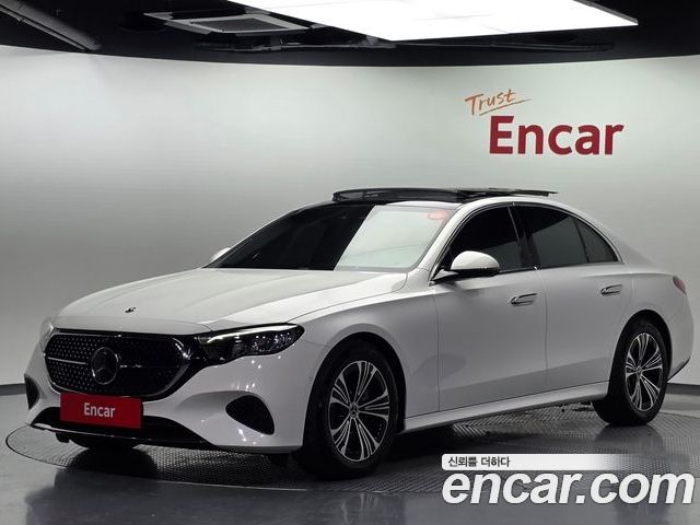 Mercedes-Benz E-Class 2024
