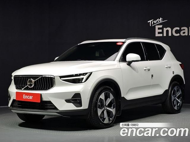 Volvo XC40 2026