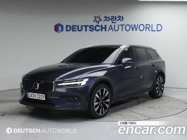 Volvo V60 2023