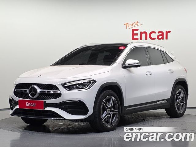 Mercedes-Benz GLA 2023