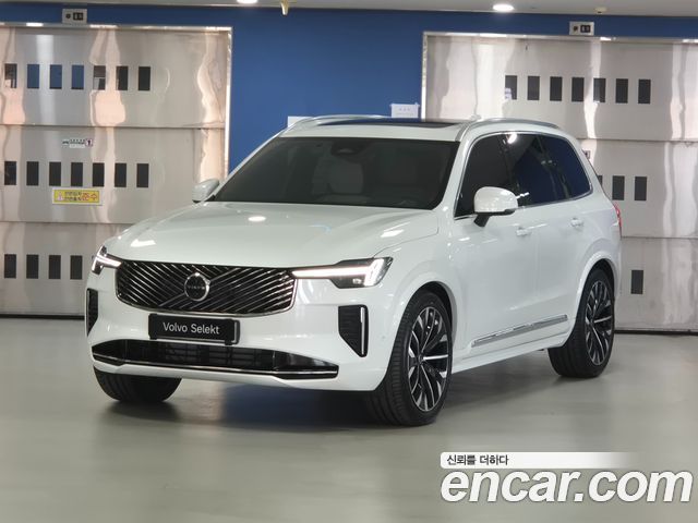 Volvo XC90 2025