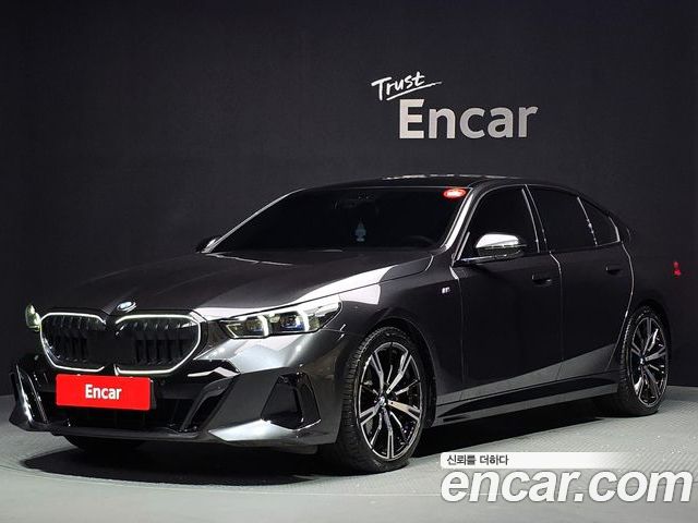 BMW 5 Series 2025
