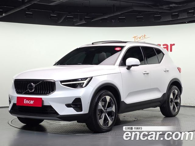 Volvo XC40 2023