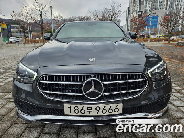 Mercedes-Benz E-Class 2022